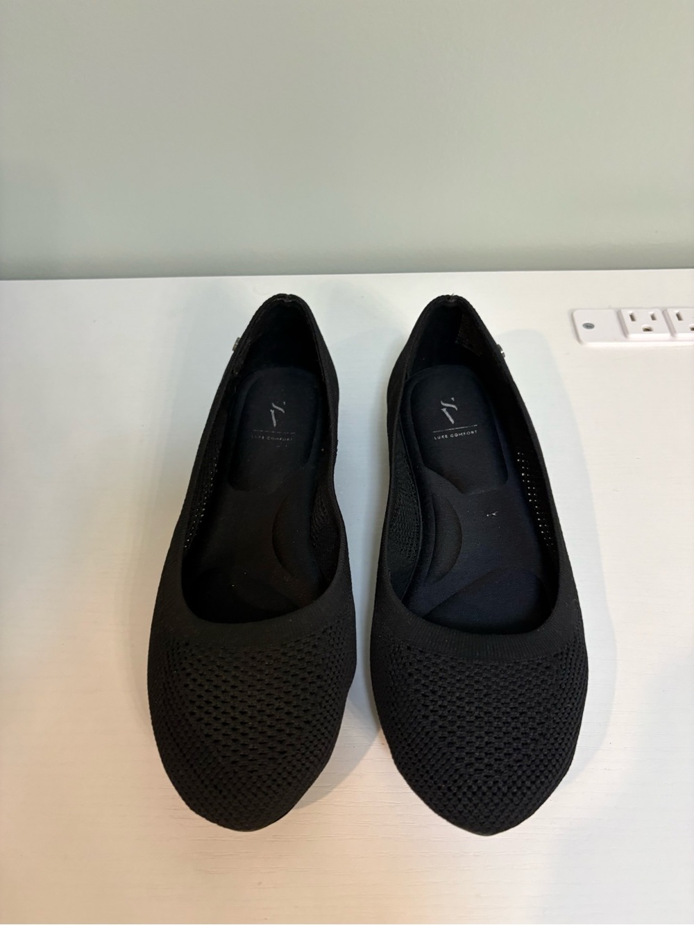 Vera Wang Black Knit Ballet Flats